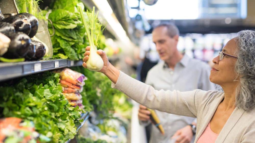 woman and veg shop