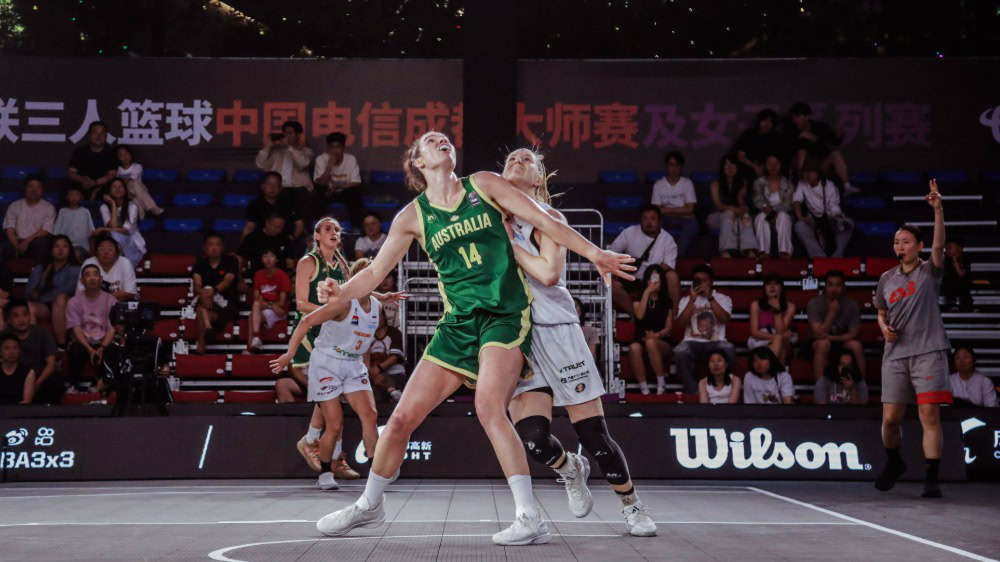 Lara McSpadden in action, on court, playing for Australia