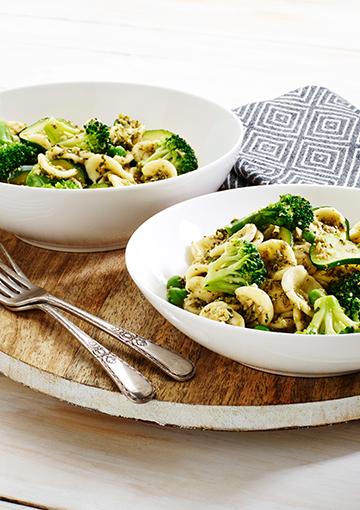 pesto pasta with broccoli