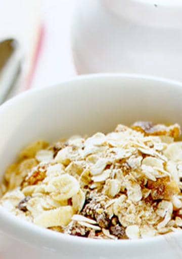 muesli with sultanas and nuts