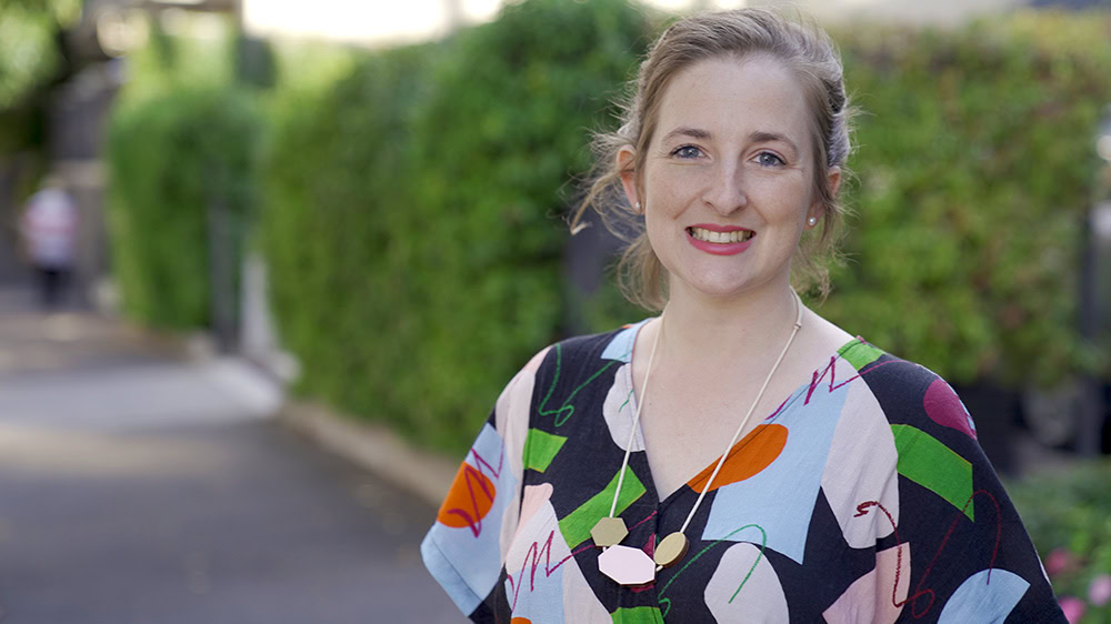 Dr Elizabeth Holmes-Truscott