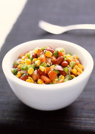 salsa salad with corn and beans
