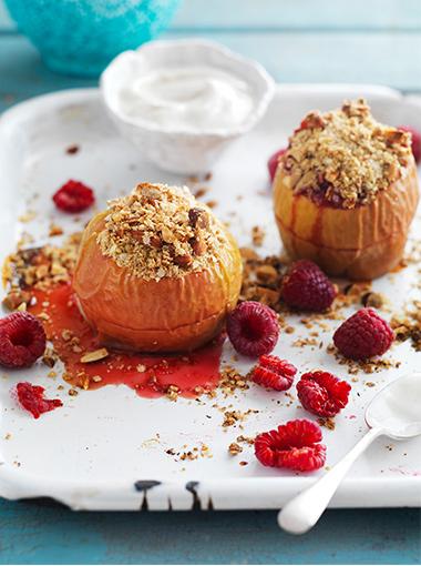 Quinoa almond crumble with baked apples and raspberries