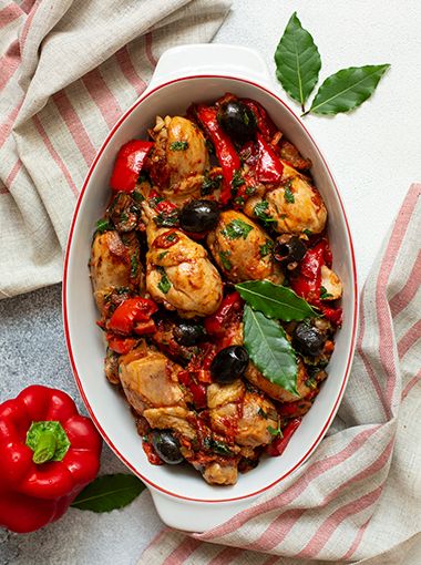 Chicken cacciatore in a serving plate, ready to eat