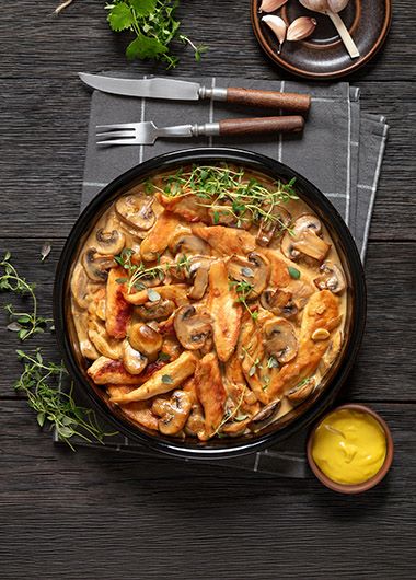 Chicken stroganoff in a pot