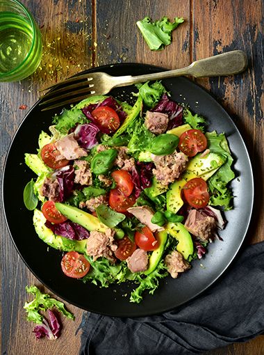 Veggie protein bowl, ready to eat
