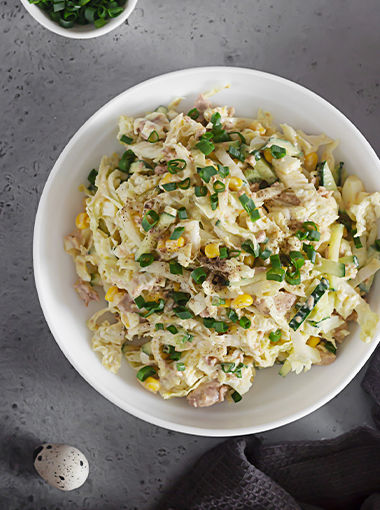Tuna and avocado slaw in a bowl