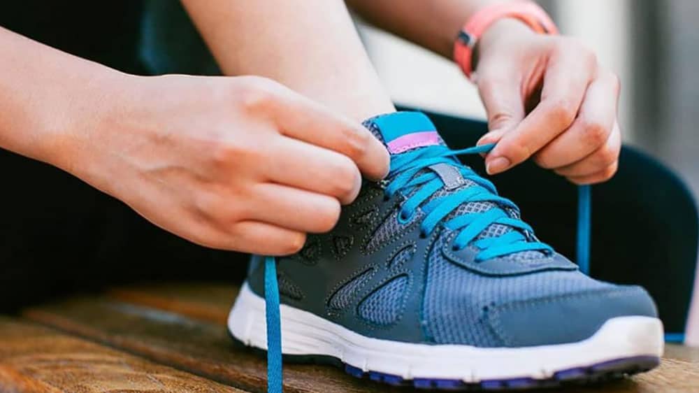 Tying shoes before exercise